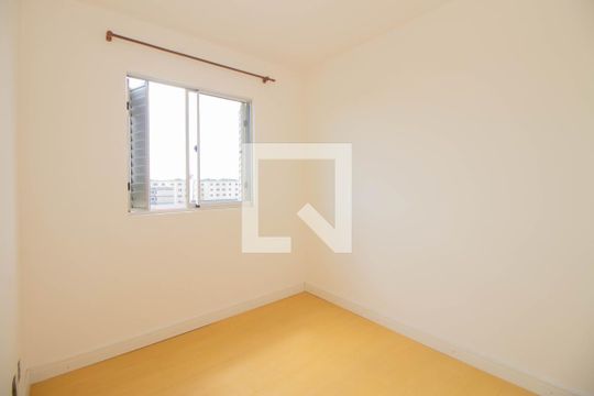 Quarto 1 de apartamento para alugar com 2 quartos, 45m² em Sarandi, Porto Alegre