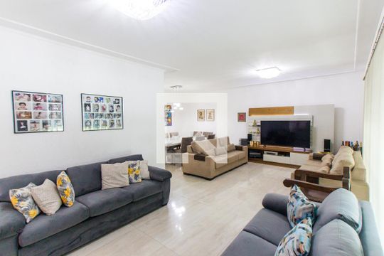 Sala   de casa à venda com 3 quartos, 330m² em Barro Branco (zona Norte), São Paulo