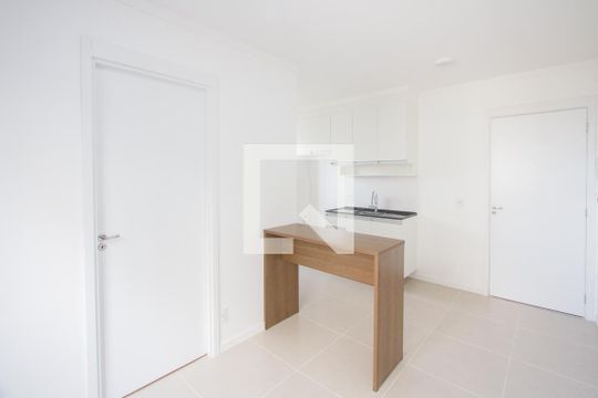Apartamento para alugar com 2 quartos, 34m² em Santo Amaro, São Paulo
