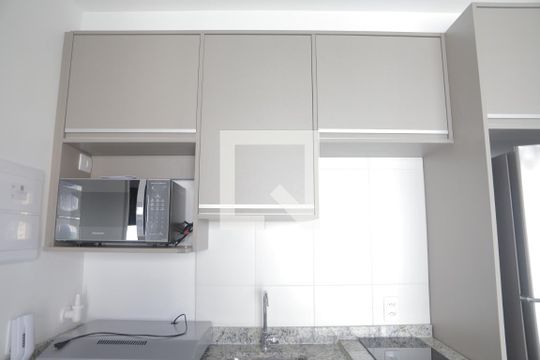 Cozinha de apartamento para alugar com 1 quarto, 37m² em Chácara Inglesa, São Paulo