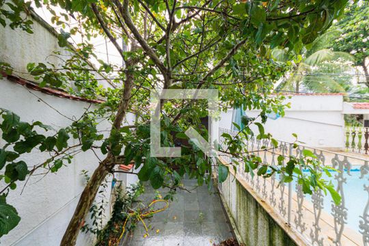 Entrada da Garagem de casa de condomínio para alugar com 4 quartos, 350m² em Freguesia (jacarepaguá), Rio de Janeiro