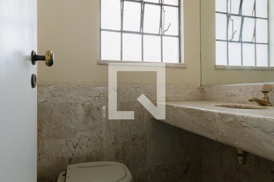 Lavabo de casa de condomínio para alugar com 4 quartos, 350m² em Freguesia (jacarepaguá), Rio de Janeiro