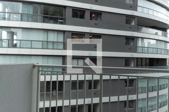 Varanda de kitnet/studio à venda com 1 quarto, 27m² em Vila Nova Conceição, São Paulo