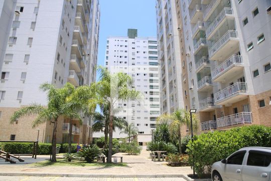 Fachadas dos blocos de apartamento para alugar com 3 quartos, 75m² em Ocian, Praia Grande