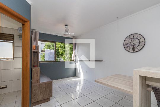 Sala/Cozinha de apartamento para alugar com 1 quarto, 48m² em Jardim do Salso, Porto Alegre