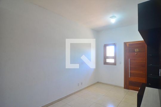 Sala  de casa à venda com 2 quartos, 51m² em Olaria, Canoas