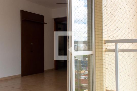 Sacada de apartamento para alugar com 3 quartos, 95m² em Centro, Ribeirão Preto