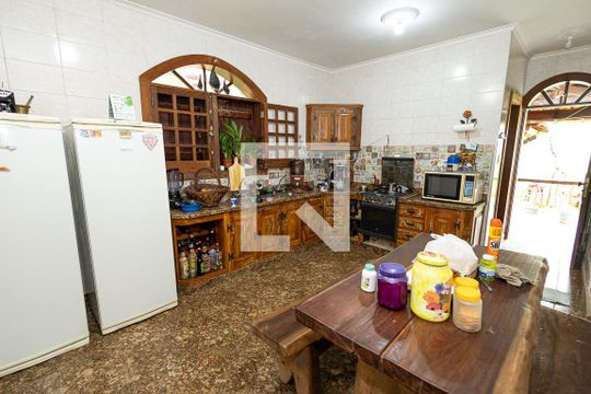 Cozinha de casa para alugar com 4 quartos, 440m² em Castelo, Belo Horizonte