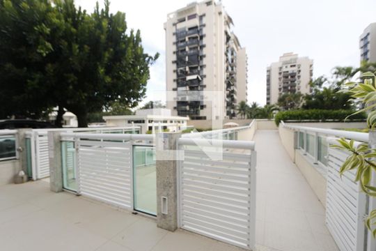 Área comum - Piscina de apartamento à venda com 3 quartos, 206m² em Barra da Tijuca, Rio de Janeiro