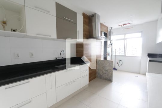 Cozinha de apartamento à venda com 3 quartos, 206m² em Barra da Tijuca, Rio de Janeiro