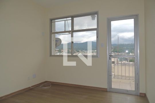 Sala de apartamento à venda com 2 quartos, 70m² em Anil, Rio de Janeiro