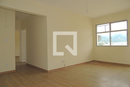 Sala de apartamento à venda com 2 quartos, 70m² em Anil, Rio de Janeiro