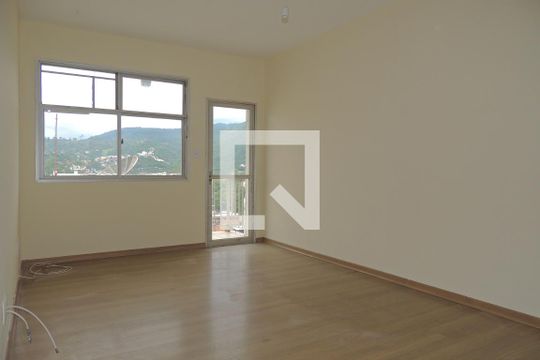 Apartamento à venda com 2 quartos, 70m² em Anil, Rio de Janeiro