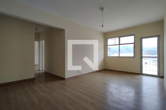 Sala de apartamento à venda com 2 quartos, 70m² em Anil, Rio de Janeiro
