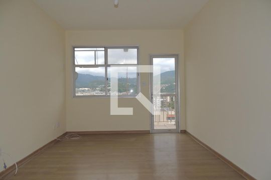 Sala de apartamento à venda com 2 quartos, 70m² em Anil, Rio de Janeiro