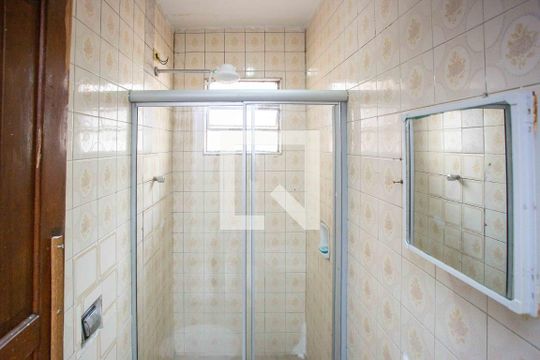 Banheiro de casa para alugar com 1 quarto, 44m² em Conceição, Diadema