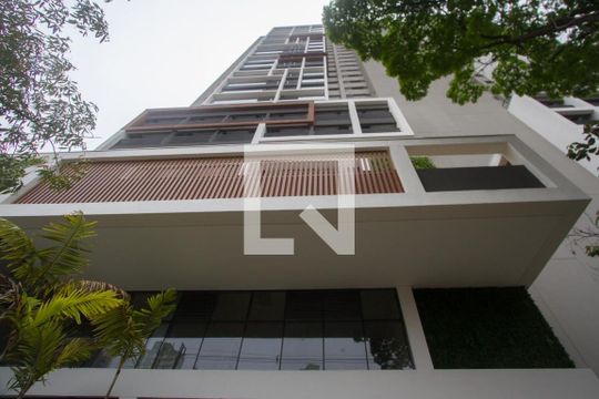 Fachada de kitnet/studio para alugar com 1 quarto, 28m² em Jardim das Acácias, São Paulo