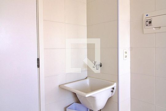Área de Serviço de apartamento para alugar com 2 quartos, 32m² em Parque Munhoz, São Paulo