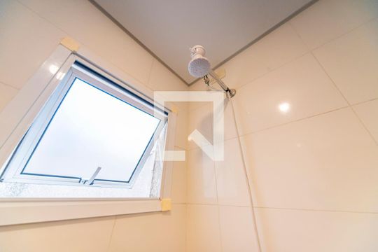 Chuveiro de apartamento para alugar com 2 quartos, 50m² em Jardim Paraíso, Santo André