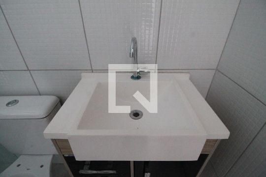 Banheiro de apartamento para alugar com 1 quarto, 40m² em Cidade Antônio Estevão de Carvalho, São Paulo