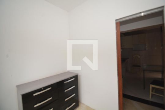 Quarto 2 de casa para alugar com 2 quartos, 60m² em Marechal Hermes, Rio de Janeiro