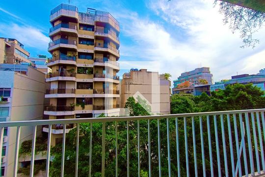 Sala vista de apartamento à venda com 3 quartos, 127m² em Ipanema, Rio de Janeiro