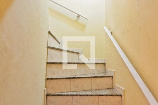 Garagem de casa à venda com 3 quartos, 220m² em Vila América, São Paulo