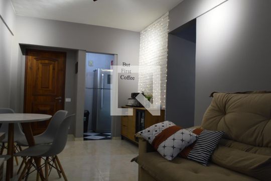 Sala de apartamento à venda com 2 quartos, 65m² em Tanque, Rio de Janeiro