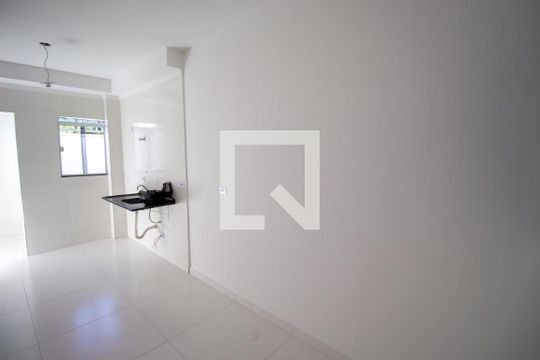 Sala de apartamento para alugar com 2 quartos, 37m² em Itaquera, São Paulo