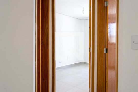 Corredor de apartamento à venda com 2 quartos, 77m² em Vila Pires, Santo André