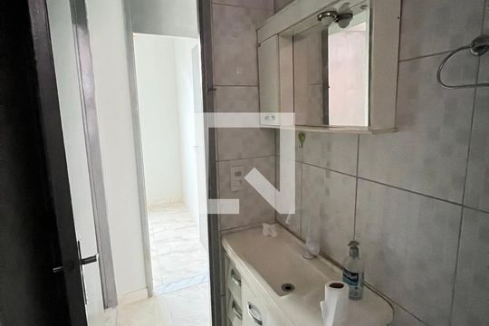 Banheiro social de apartamento à venda com 2 quartos, 60m² em Taquara, Rio de Janeiro
