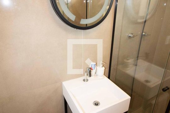 Banheiro da Suíte 2 de casa para alugar com 4 quartos, 500m² em Canindé, São Paulo