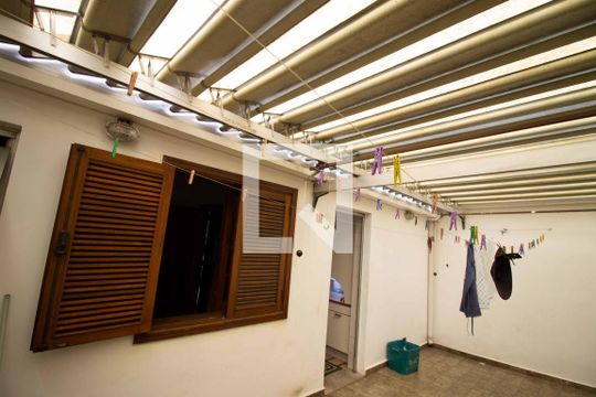 Quintal de casa para alugar com 4 quartos, 500m² em Canindé, São Paulo