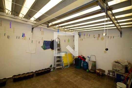Quintal de casa para alugar com 4 quartos, 500m² em Canindé, São Paulo