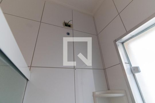 Banheiro Social de casa de condomínio à venda com 3 quartos, 110m² em Parque Fongaro, São Paulo