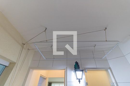 Lavanderia de casa de condomínio para alugar com 3 quartos, 110m² em Parque Fongaro, São Paulo