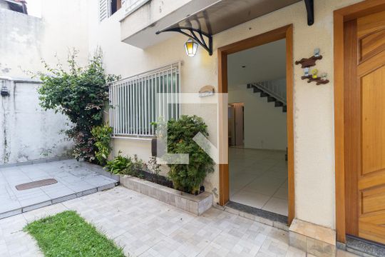 Entrada d Imóvel de casa de condomínio para alugar com 3 quartos, 110m² em Parque Fongaro, São Paulo