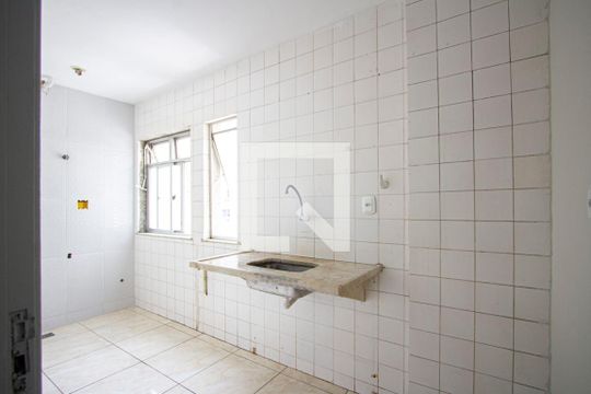 Cozinha de apartamento para alugar com 2 quartos, 70m² em Pião, São Gonçalo