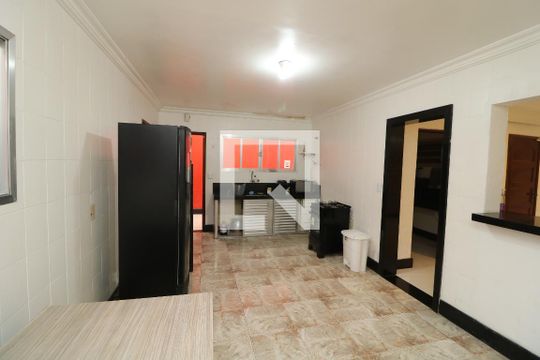 Cozinha de casa para alugar com 3 quartos, 270m² em Cidade São Mateus, São Paulo