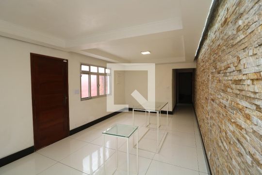 Sala de casa para alugar com 3 quartos, 270m² em Cidade São Mateus, São Paulo