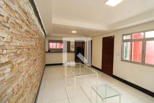 Sala de casa para alugar com 3 quartos, 270m² em Cidade São Mateus, São Paulo