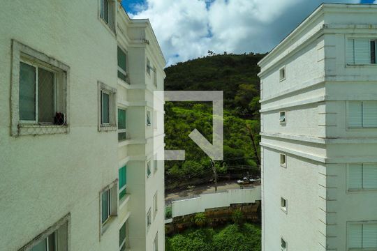 Vista da Sala de apartamento para alugar com 2 quartos, 75m² em Sion, Belo Horizonte