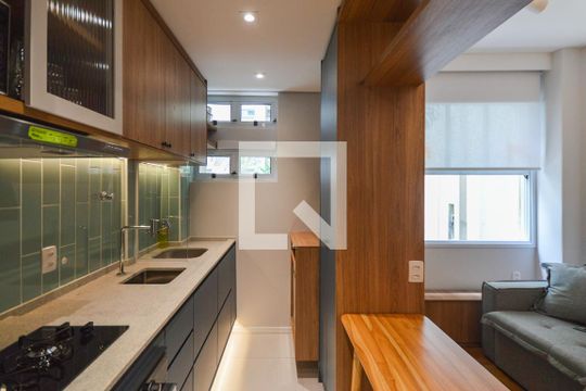 Cozinha de apartamento para alugar com 1 quarto, 40m² em Consolação, São Paulo