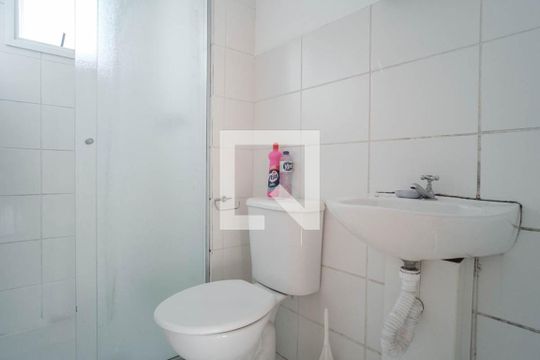 Banheiro de apartamento à venda com 2 quartos, 45m² em Colônia (zona Leste), São Paulo