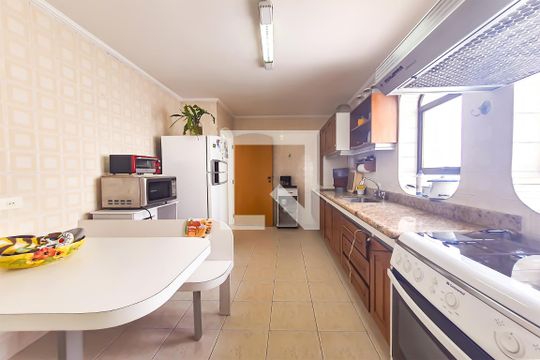 Cozinha de apartamento para alugar com 4 quartos, 190m² em Vila Luis Antonio, Guarujá