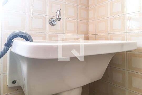 Detalhe da area de serviço de apartamento para alugar com 4 quartos, 190m² em Vila Luis Antonio, Guarujá