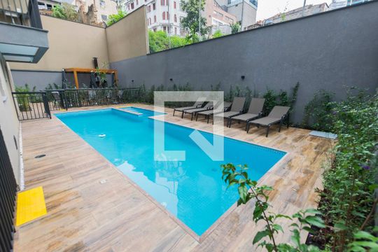 Área comum - Piscina de kitnet/studio para alugar com 0 quarto, 27m² em Sé, São Paulo