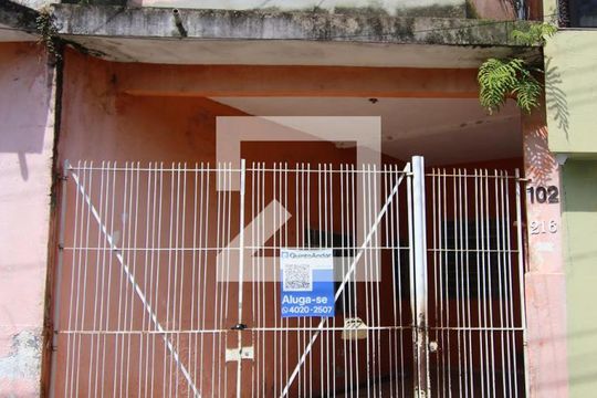 Fachada de casa para alugar com 2 quartos, 80m² em Cidade Patriarca, São Paulo