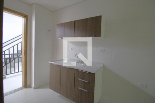 Cozinha de apartamento para alugar com 1 quarto, 31m² em Jardim Sabara, São Paulo