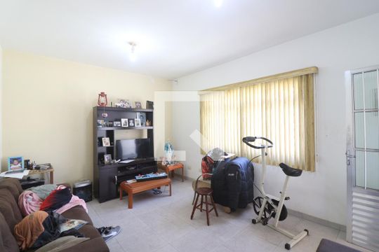 Casa à venda com 2 quartos, 140m² em Parque Peruche, São Paulo